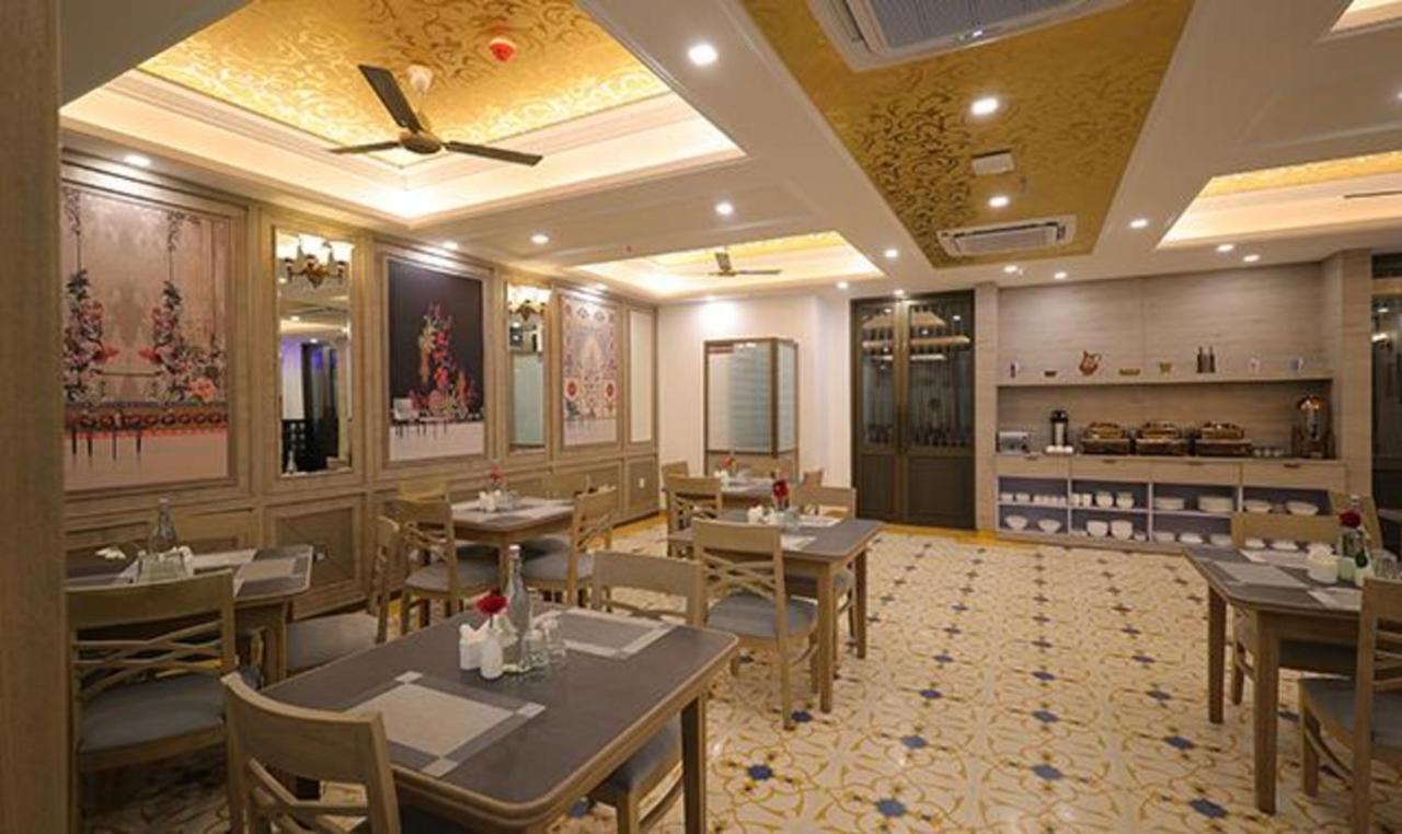 Fabhotel Prime Hampton By Ic'S Noida Exterior photo