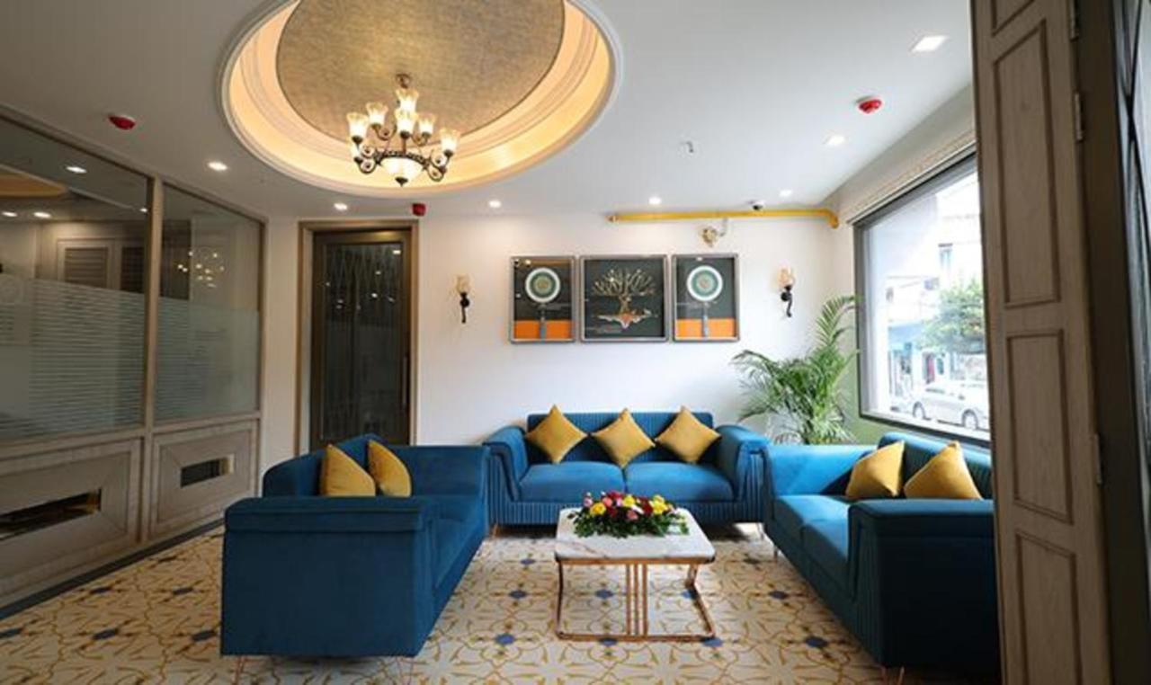Fabhotel Prime Hampton By Ic'S Noida Exterior photo